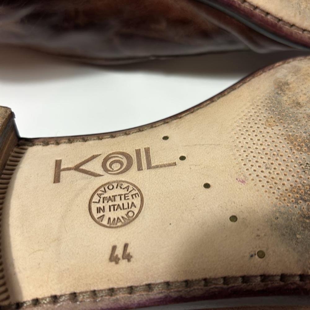 Koi Brown Leather Loafers with Cream Band 
Size 44 (10/10.5)
 7.5/10 condition - Picture 9 of 11